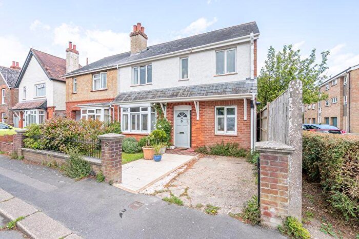 3 Bedroom Semi Detached House For Sale In Green Lane, Chichester, PO19