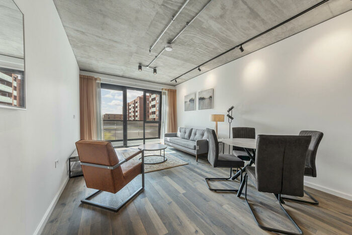 2 Bedroom Apartment To Rent In North Apartments, Lawrence Road, London, N15