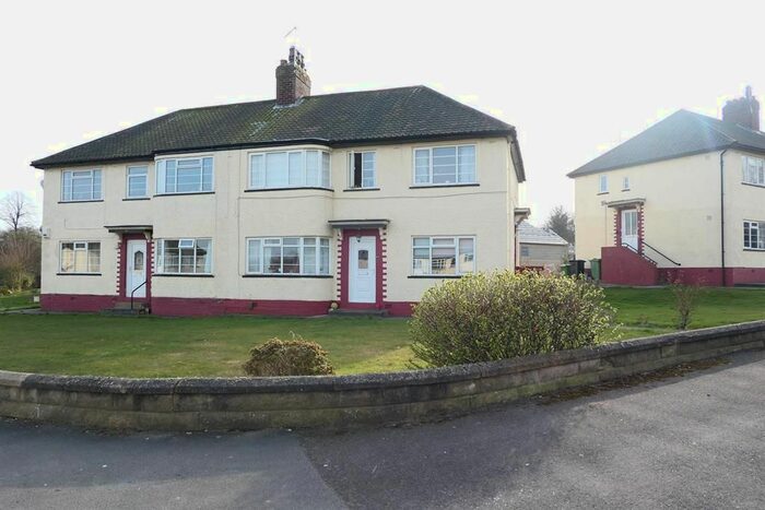 2 Bedroom Flat To Rent In Redesdale Gardens, West Park, Leeds, LS16