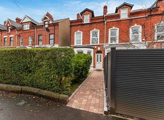 4 Bedroom End Of Terrace House For Sale In South Parade, Belfast, BT7