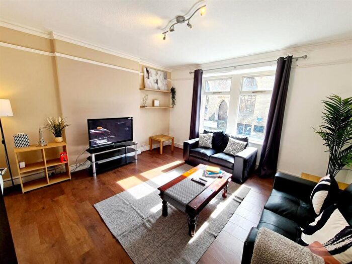 3 Bedroom Private Hall To Rent In Brock Street, Lancaster, LA1