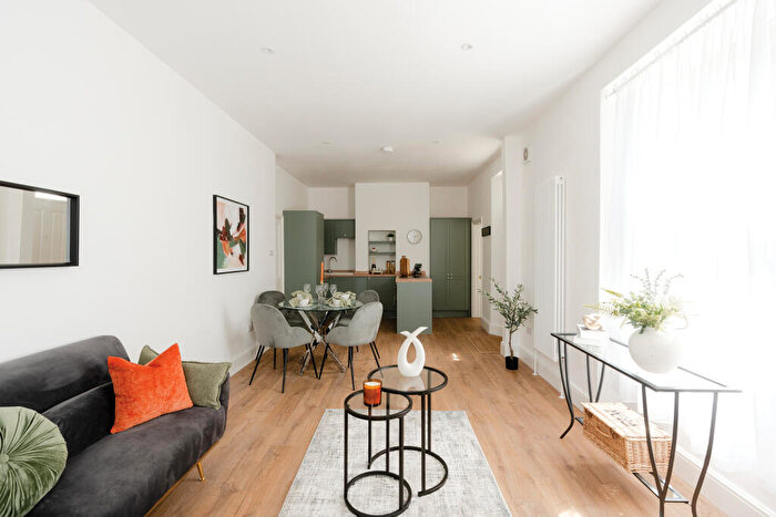 3 Bedroom Flat For Sale In Cromwell Road, St Andrews, Bristol, BS6