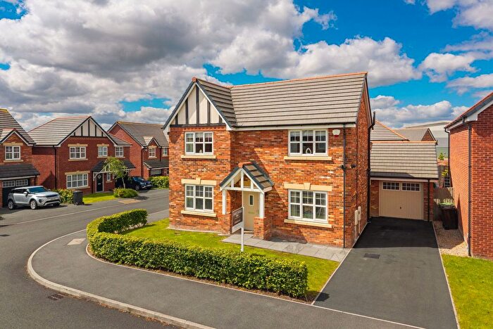 4 Bedroom Detached House For Sale In Meadowgrass Gardens, Mosley Common, M28