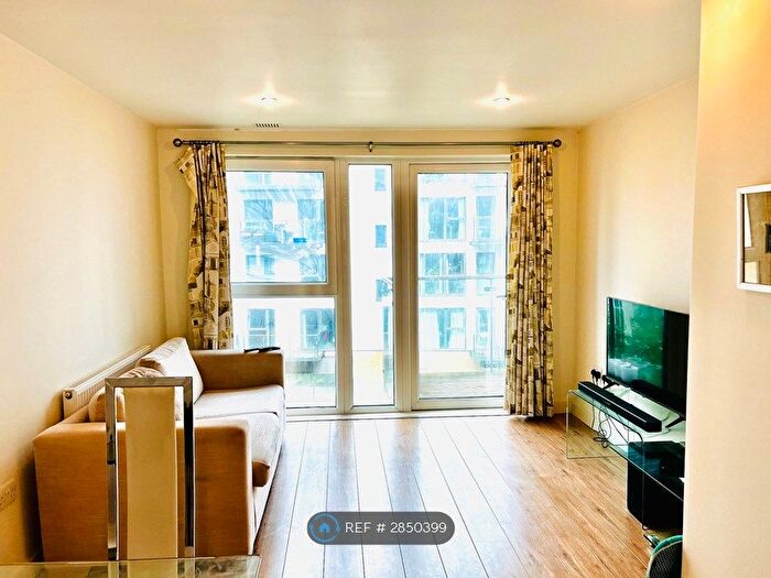 1 Bedroom Flat To Rent In Brooklyn Building, London, SE10