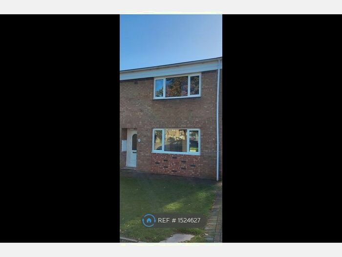 3 Bedroom Semi-Detached House To Rent In Flitton Court, Milton Keynes, MK11