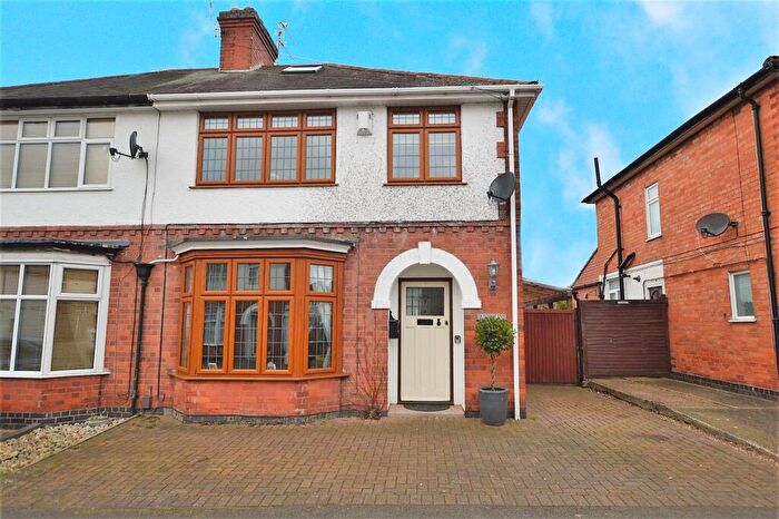 3 Bedroom Semi-Detached House To Rent In Windsor Avenue, Glen Parva, Leicester, LE2