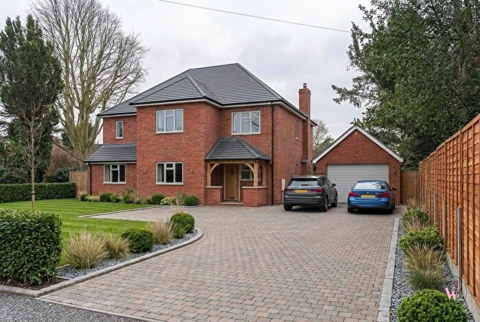4 Bedroom Detached House For Sale In Swanlow Lane, Winsford, CW7
