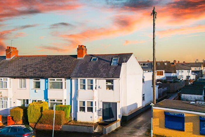 2 Bedroom Flat For Sale In Lincoln Street, Canton, CF5