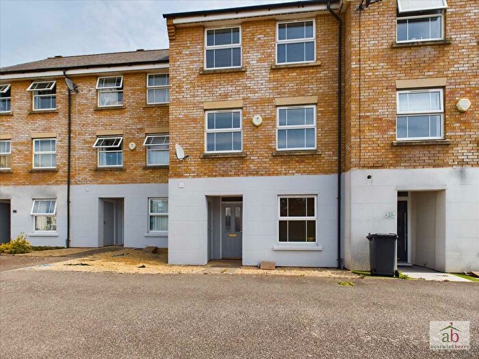 3 Bedroom Town House To Rent In Salmet Close, Ipswich, IP2