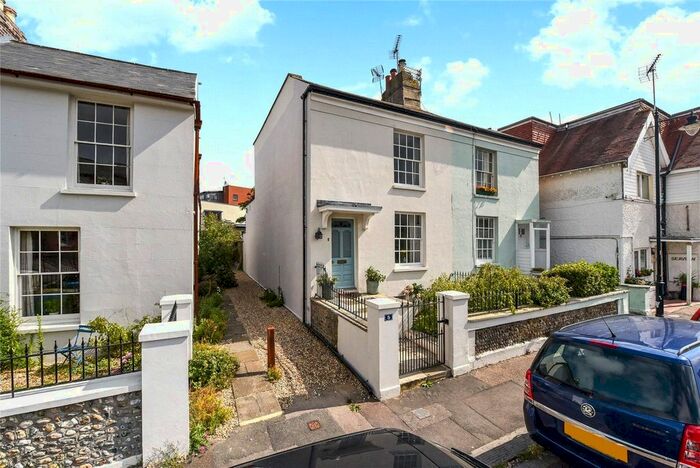 3 Bedroom Semi-Detached House To Rent In River Road, Littlehampton, West Sussex, BN17