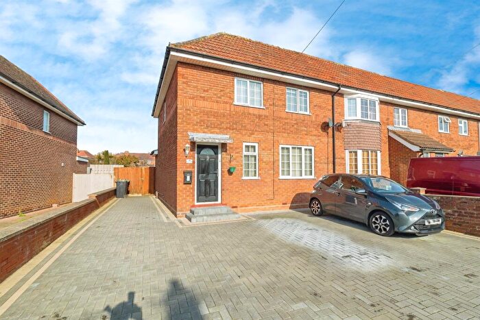 3 Bedroom End Of Terrace House For Sale In Highfield Crescent, Brogborough, Bedford, MK43