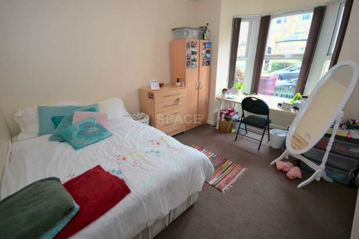 6 Bedroom Terraced House To Rent In Donnington Road, University, RG1