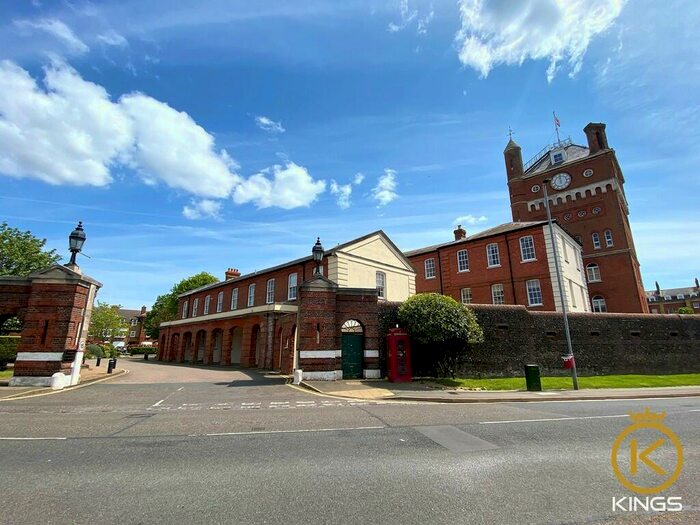 2 Bedroom Flat To Rent In Royal Gate, Southsea, PO4