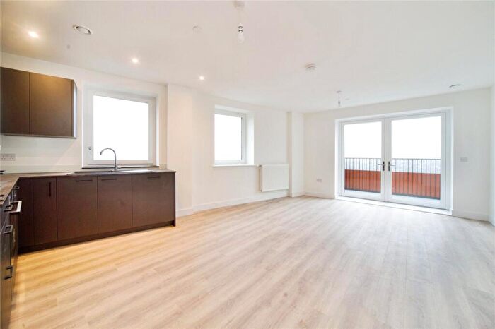 2 Bedroom Flat For Sale In Pintail Heights, The Hyde, London, NW9