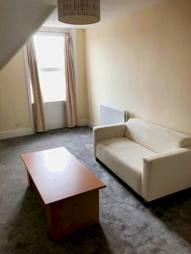 1 Bedroom Flat To Rent In Streatham High Road, Streatham, SW16