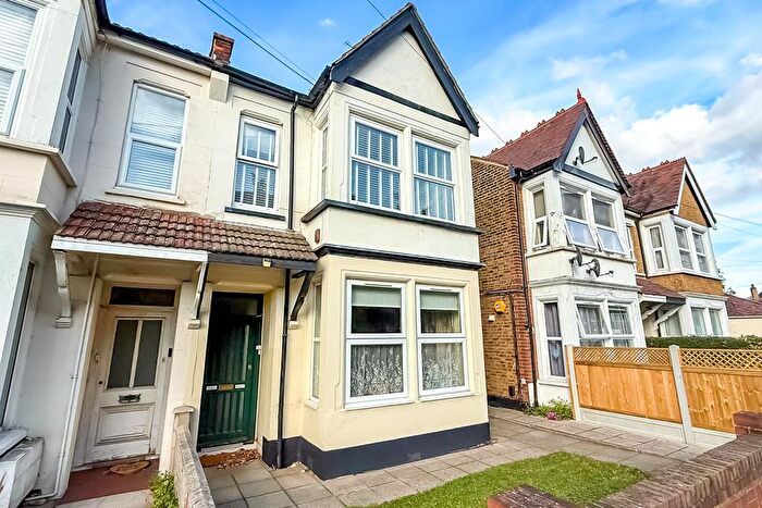 2 Bedroom Flat To Rent In Harcourt Avenue, Southend-on-Sea, SS2