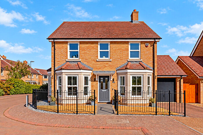 4 Bedroom Detached House For Sale In Mercury Lane, Biggleswade, SG18