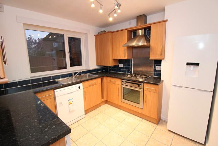 3 Bedroom House To Rent In Middleton Road, Carshalton, SM5