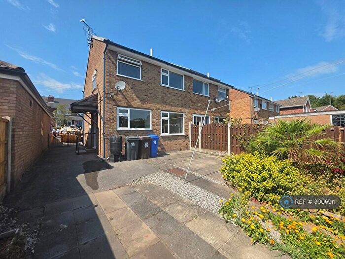 3 Bedroom Semi Detached House To Rent In Hessey St, Sheffield, S13