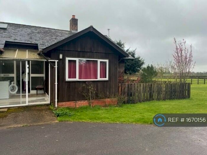 3 Bedroom Flat To Rent In Kingwood House, Lambourn Woodlands, Hungerford, RG17