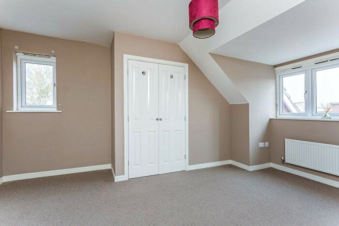 2 Bedroom Flat To Rent In Billys Copse, Havant, Hampshire, PO9