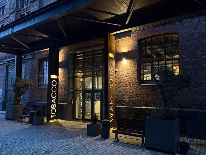 2 Bedroom Apartment To Rent In Tobacco Warehouse, L3