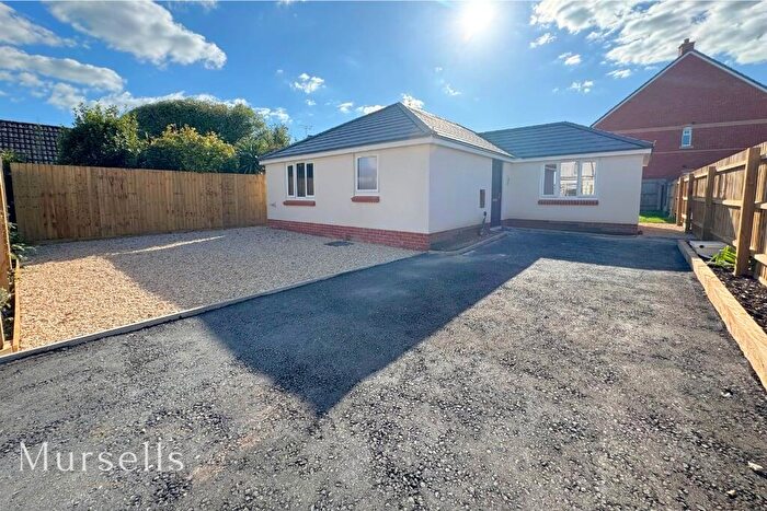 2 Bedroom Bungalow For Sale In Blandford Road, Poole, BH15
