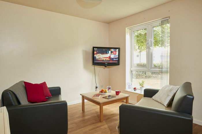 3 Bedroom Property To Rent In , Brookside, Kedleston Street, &#;Derby, DE1