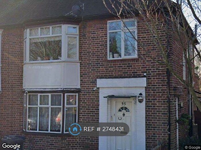 2 Bedroom Maisonette To Rent In Wordsworth Avenue, Greenford, UB6