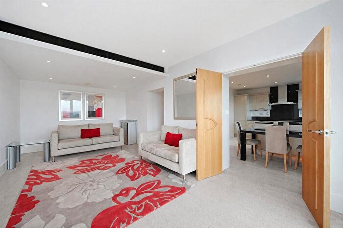3 Bedroom Flat To Rent In Weymouth Street, Fitzrovia, London, W1W