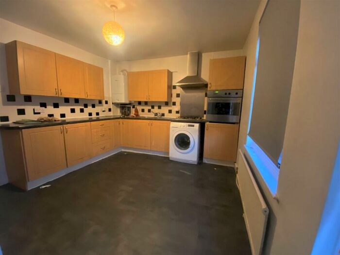 2 Bedroom Maisonette To Rent In Pinner Road, Harrow, HA1