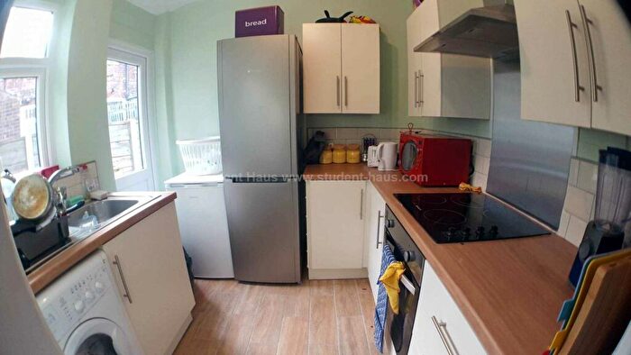 3 Bedroom House To Rent In Seaford Road, Salford, M6