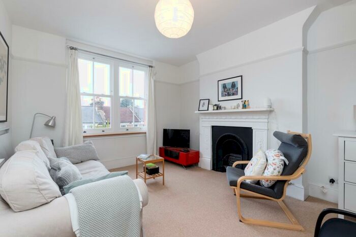 1 Bedroom Apartment To Rent In Fairmead Road, London, N19