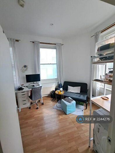 Studio To Rent In Scrutton Street, London, EC2A