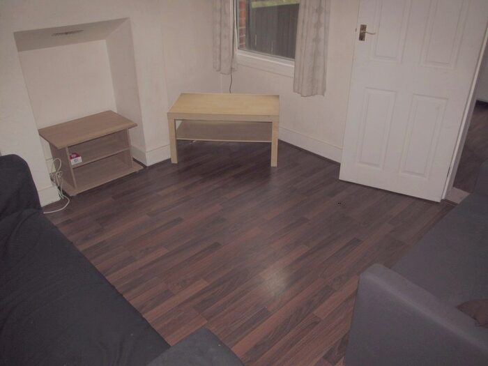 1 Bedroom Terraced House To Rent In Auckland Road, Reading, RG6