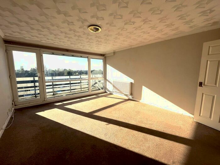 2 Bedroom Apartment To Rent In Chidham Walk, Havant, PO9