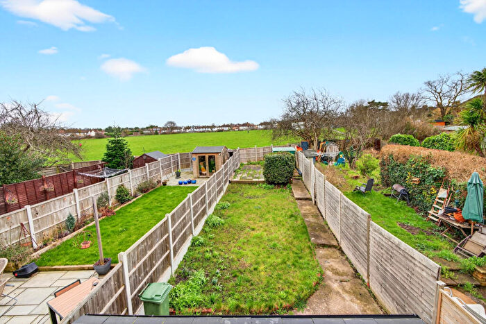 3 Bedroom End Of Terrace House For Sale In Homesdale Road, Bromley, BR2