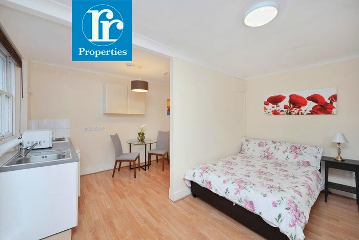 Studio To Rent In Oakley Street, London, SW3