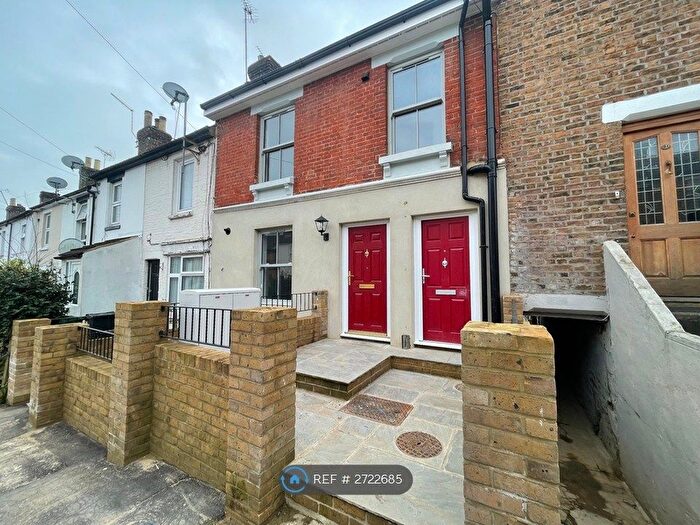 3 Bedroom Maisonette To Rent In Dover Street, Maidstone, ME16