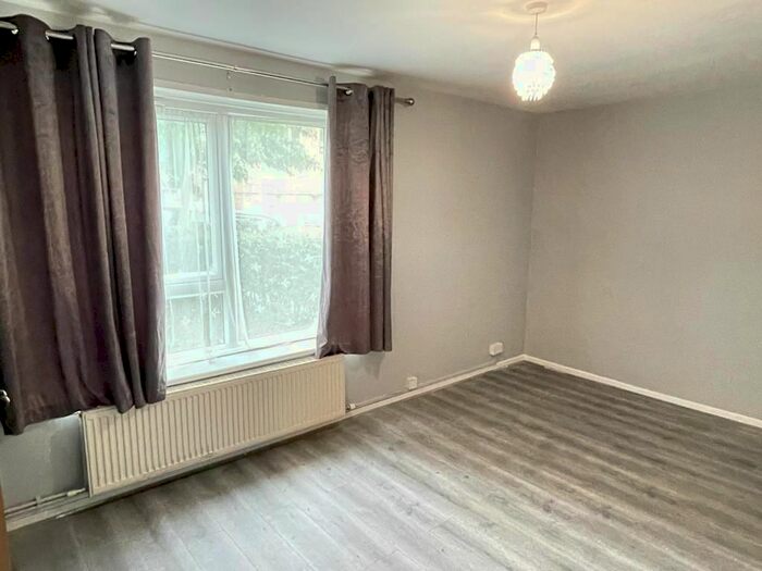 Studio To Rent In Challice Way, Tulse Hill, London, SW2
