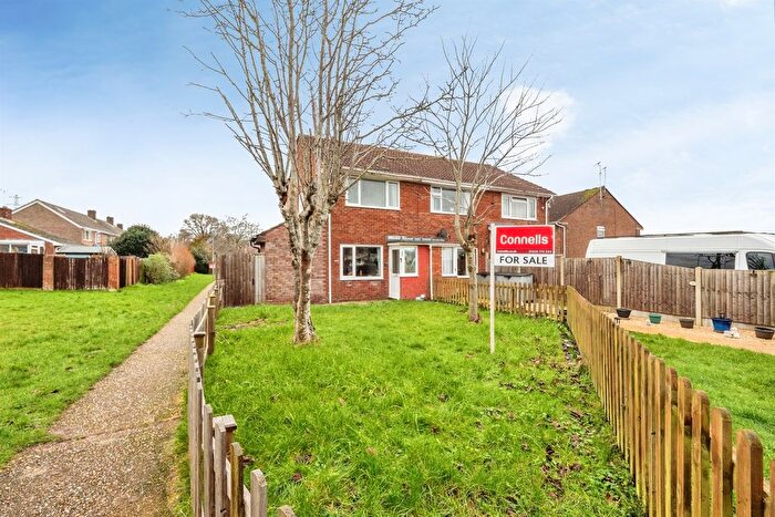 2 Bedroom End Of Terrace House For Sale In Northmoor Way, Wareham, BH20