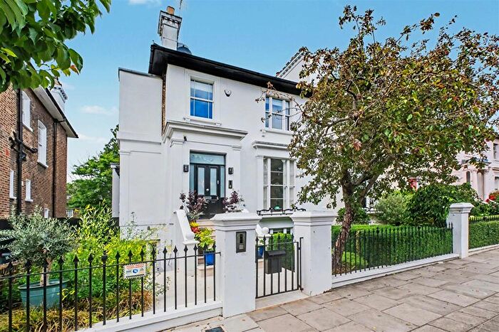 4 Bedroom House To Rent In Clifton Hill, St John's Wood, NW8