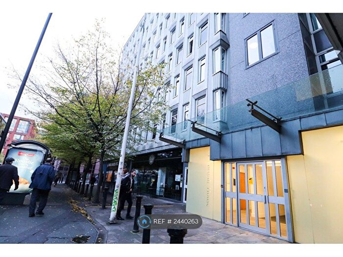2 Bedroom Flat To Rent In Chatsworth House, Manchester, M1