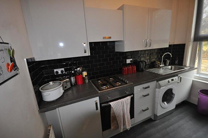 1 Bedroom Flat To Rent In Hyde Park Road, Hyde Park, Leeds, LS6