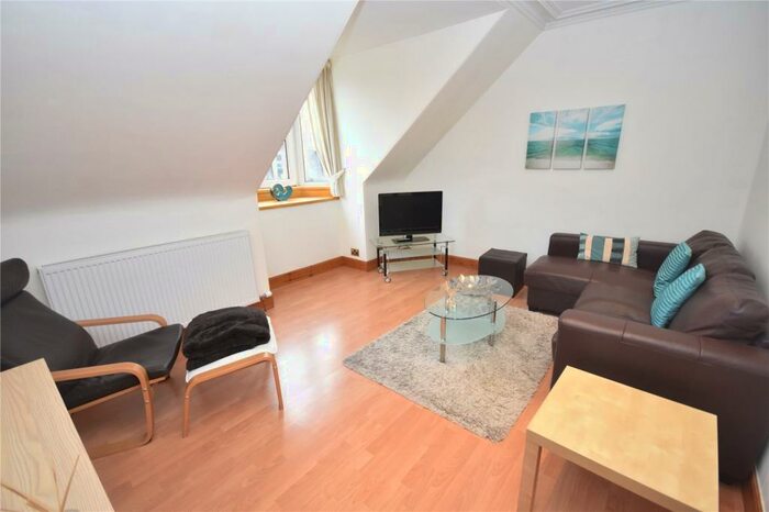 2 Bedroom Apartment To Rent In Richmond Terrace, Second Floor Right, Rosemount, Aberdeen, AB25