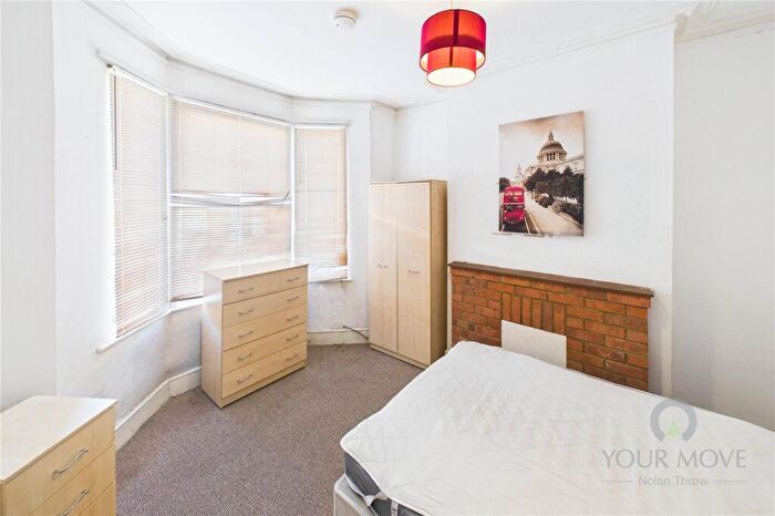 1 Bedroom House To Rent In Manfield Road, Abington, Northampton, NN1