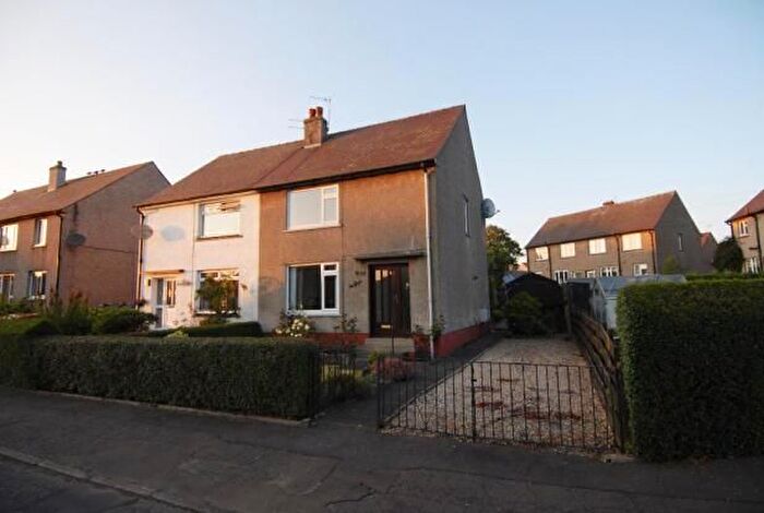 3 Bedroom Semi-Detached House To Rent In Graham Road, Killean, G63