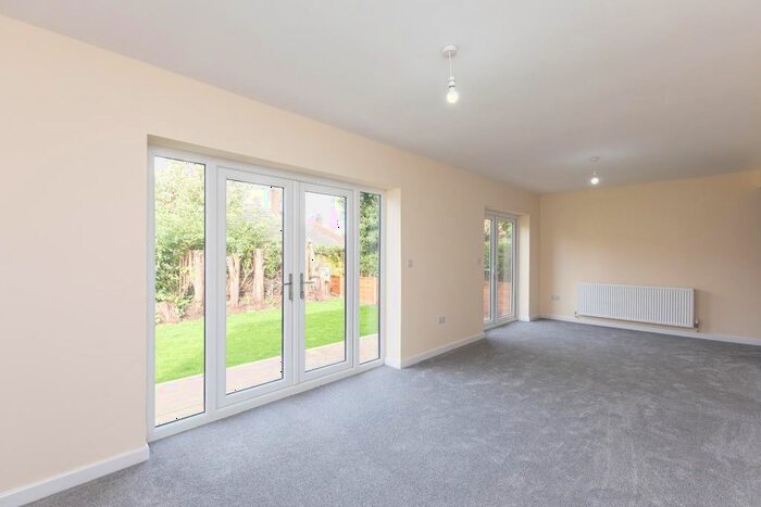 2 Bedroom Semi-Detached House For Sale In Church Lane, Featherstone, Pontefract, WF7