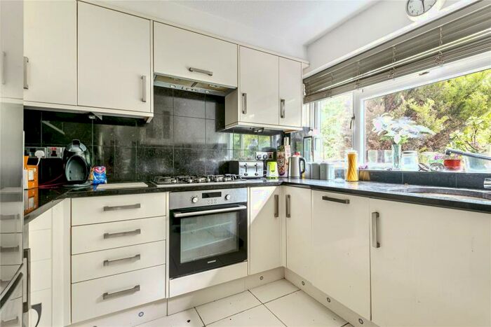 3 Bedroom Terraced House To Rent In Addlestone, KT15