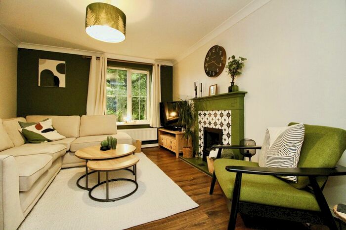 3 Bedroom Semi-Detached House To Rent In Wicken Close, St. Mellons, Cardiff, CF3